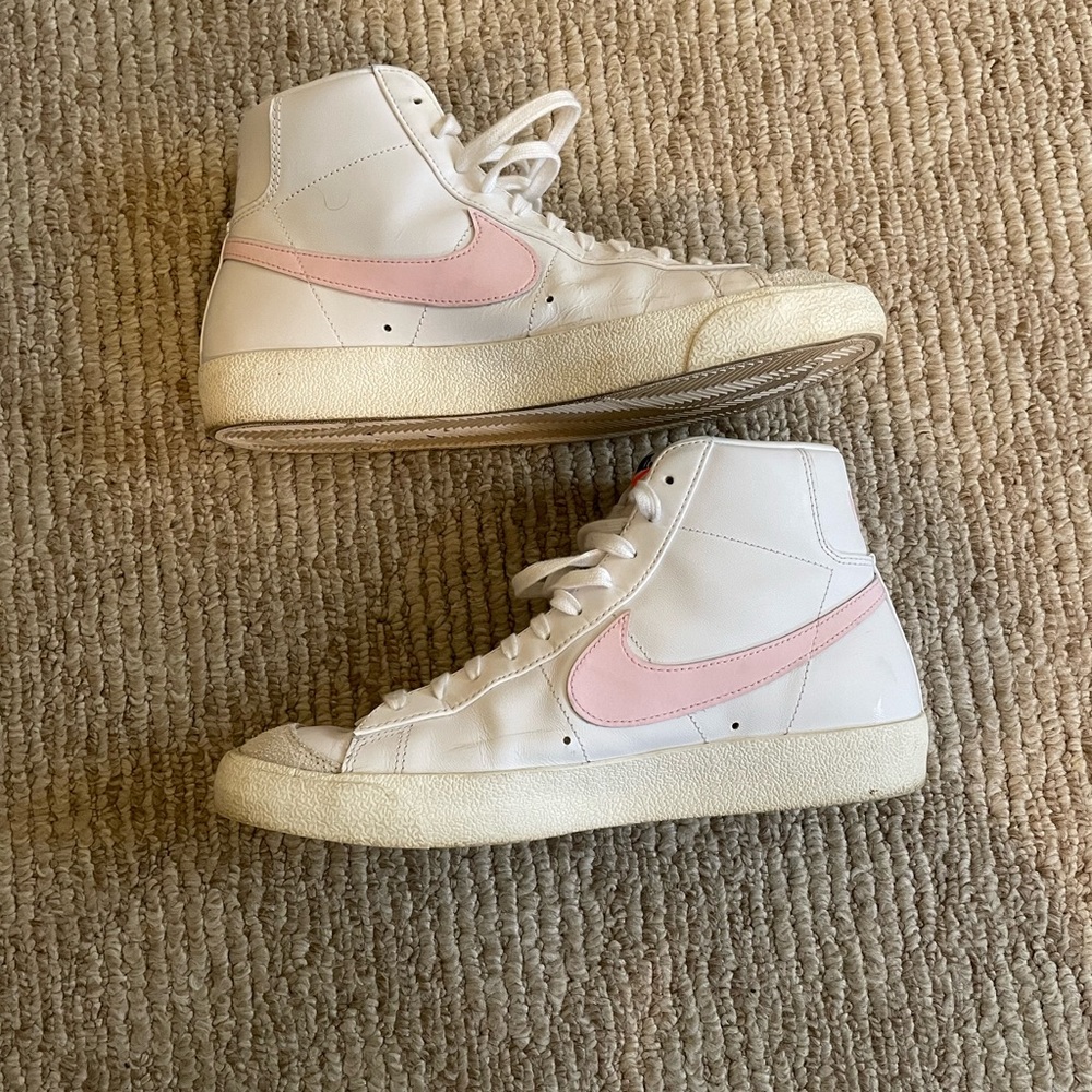 Nike Blazer 77 Mid White and Pink Size 10